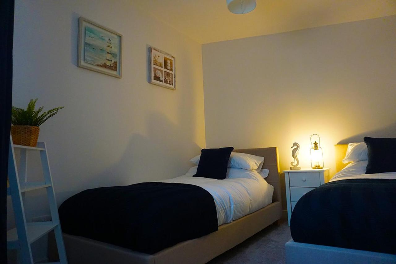 Staycation At Pine Cottage, A Newly Refurbished Holiday Cottage Goodwick ภายนอก รูปภาพ